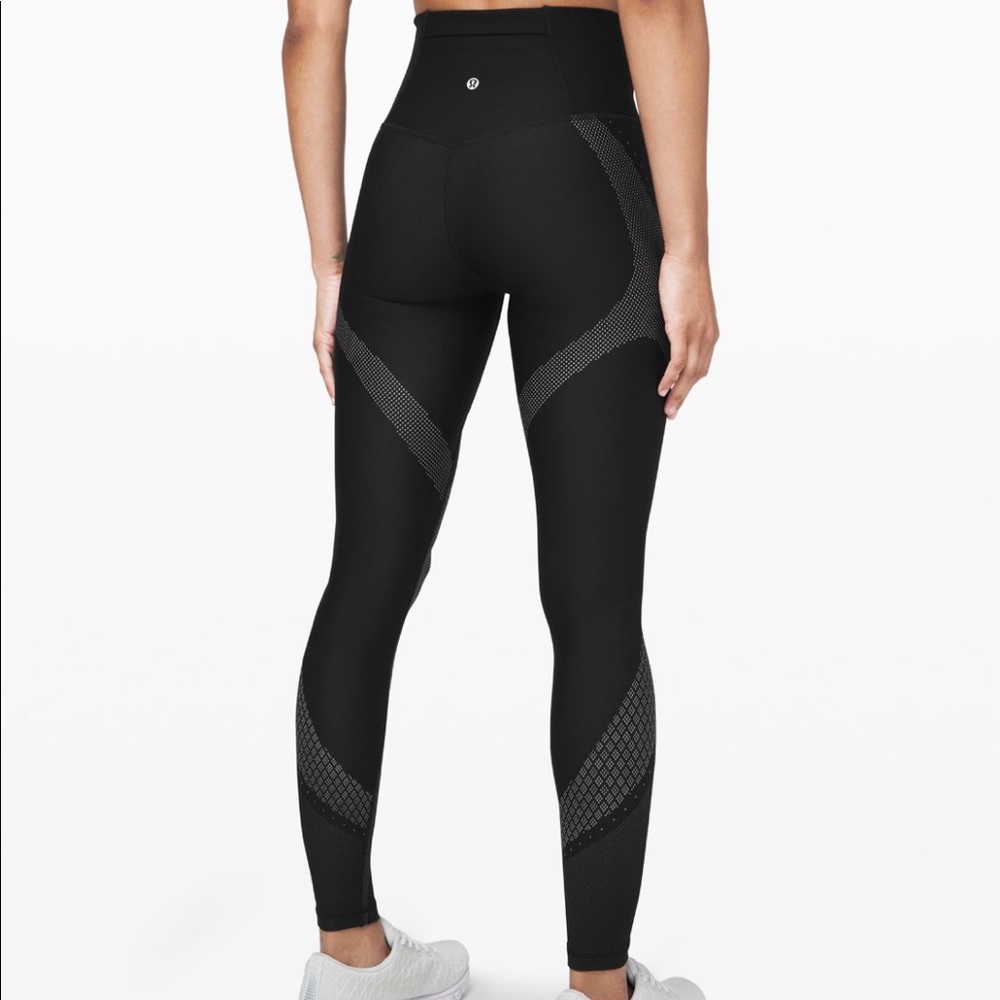 SOLD ‼️Mapped Out High Rise lululemon leggings 28”